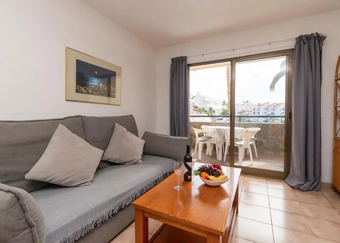 Cosy 1 Bedroom Communal Heated Pool Apartament