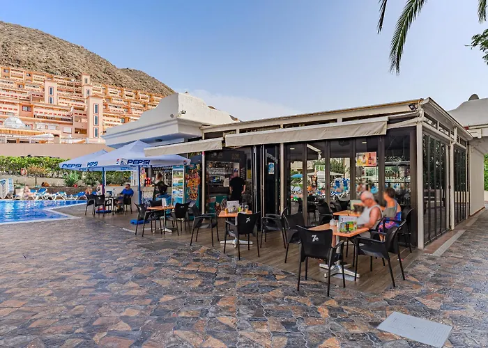 Cosy 1 Bedroom Communal Heated Pool Apartament