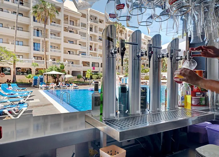 Cosy 1 Bedroom Communal Heated Pool *